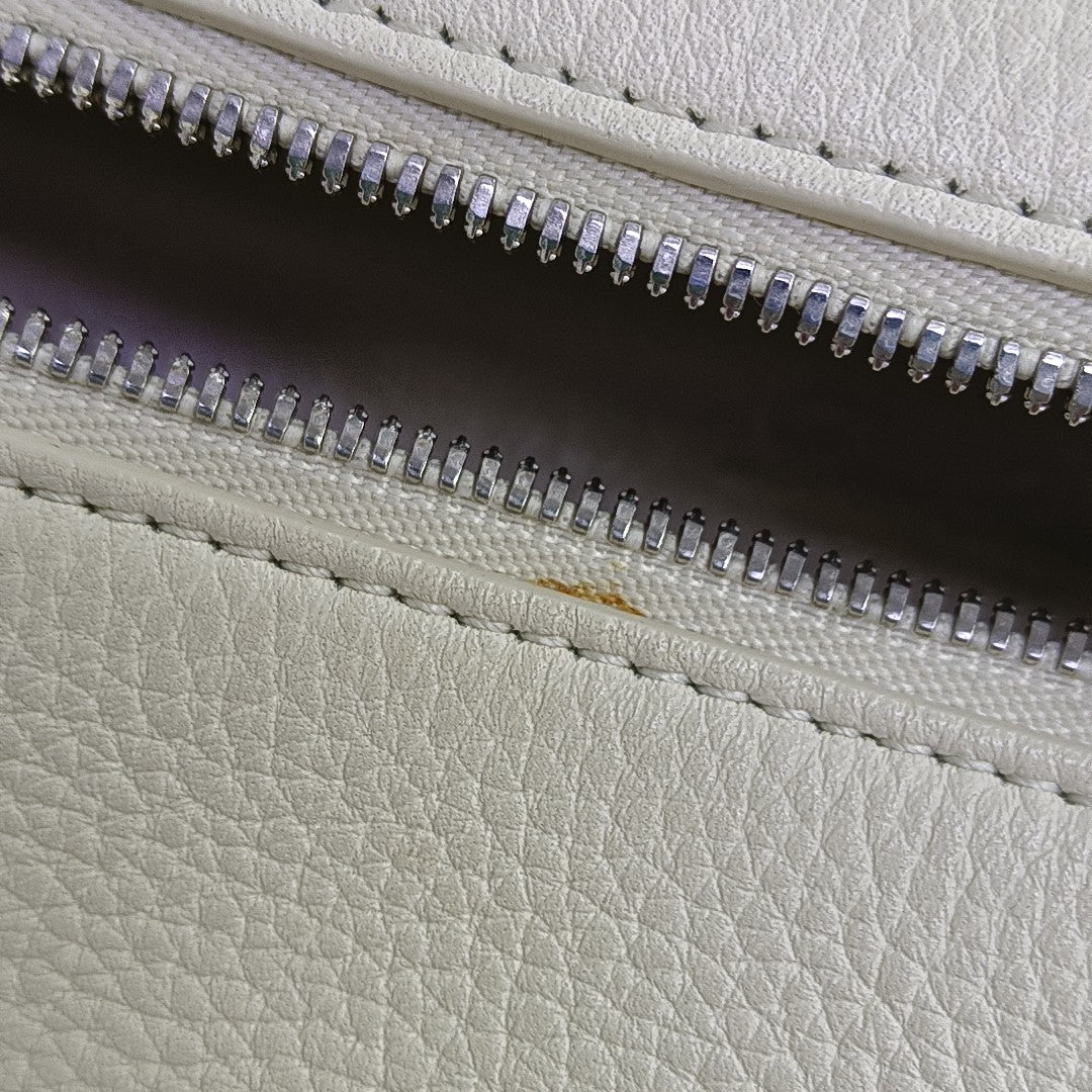 Extra Pocket 19 Calfskin White