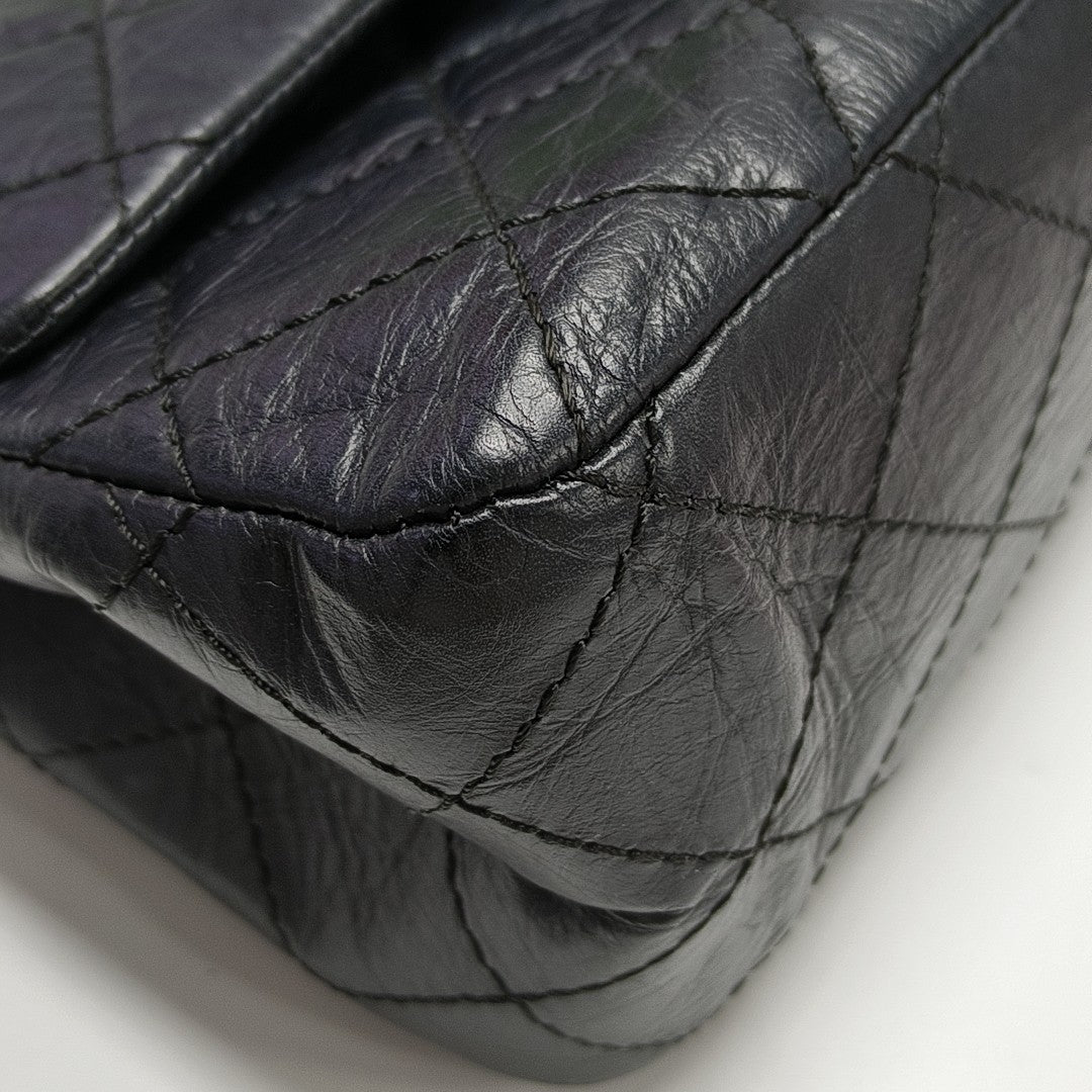 2.55 Maxi Quilted Waxed Cafskin Black