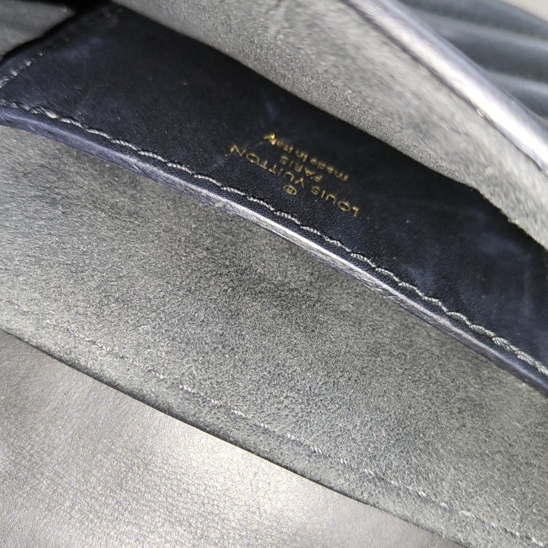 NEW WAVE Quilted Calfskin Black