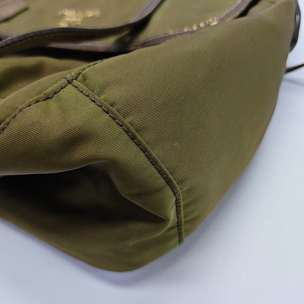 Vela Messenger Bag Nylon Green