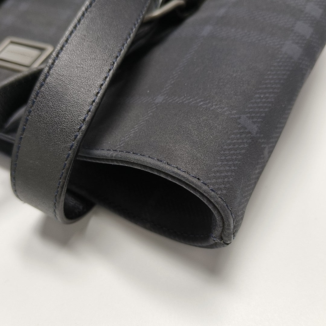 Coated Canvas Black