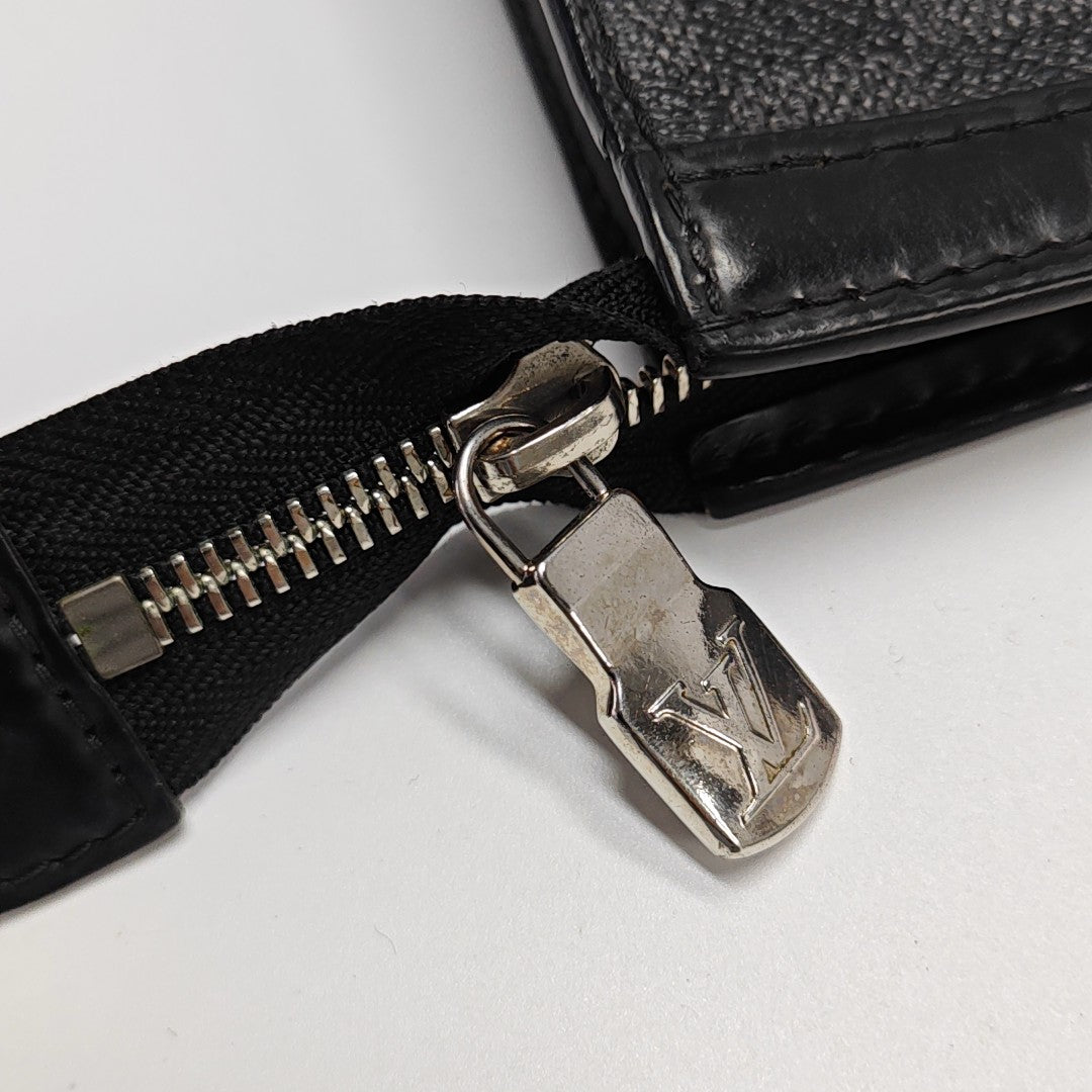 Pochette Voyag MM Monogram Coated Canvas Black