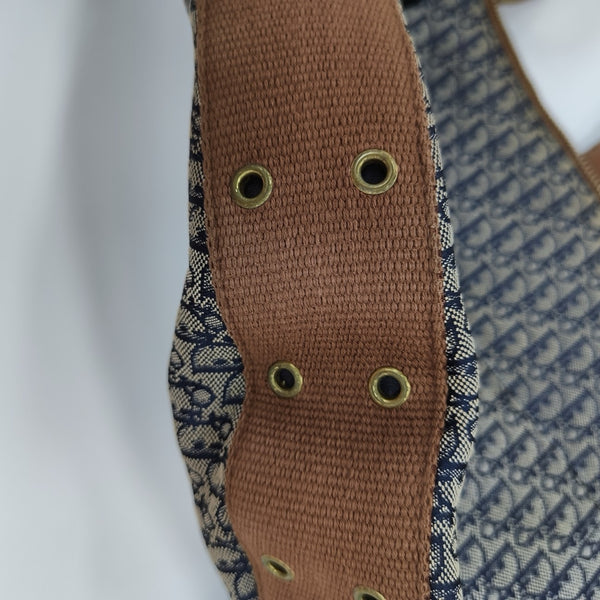 Street Chic Canvas Blue