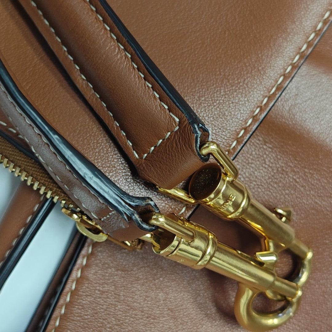 BUCKET 16 Calfskin Brown