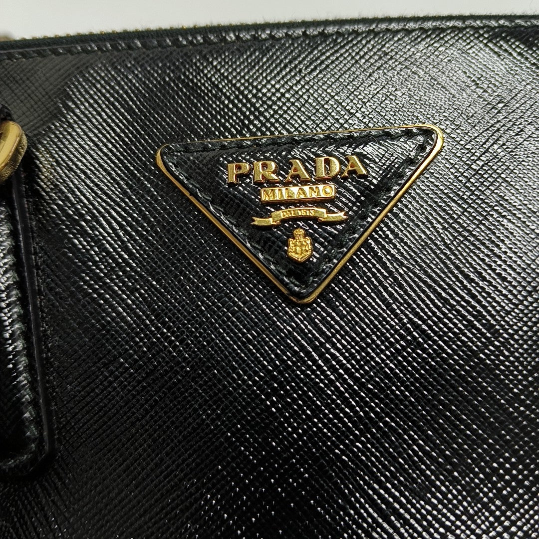 Galleria Small Saffiano Calfskin Black