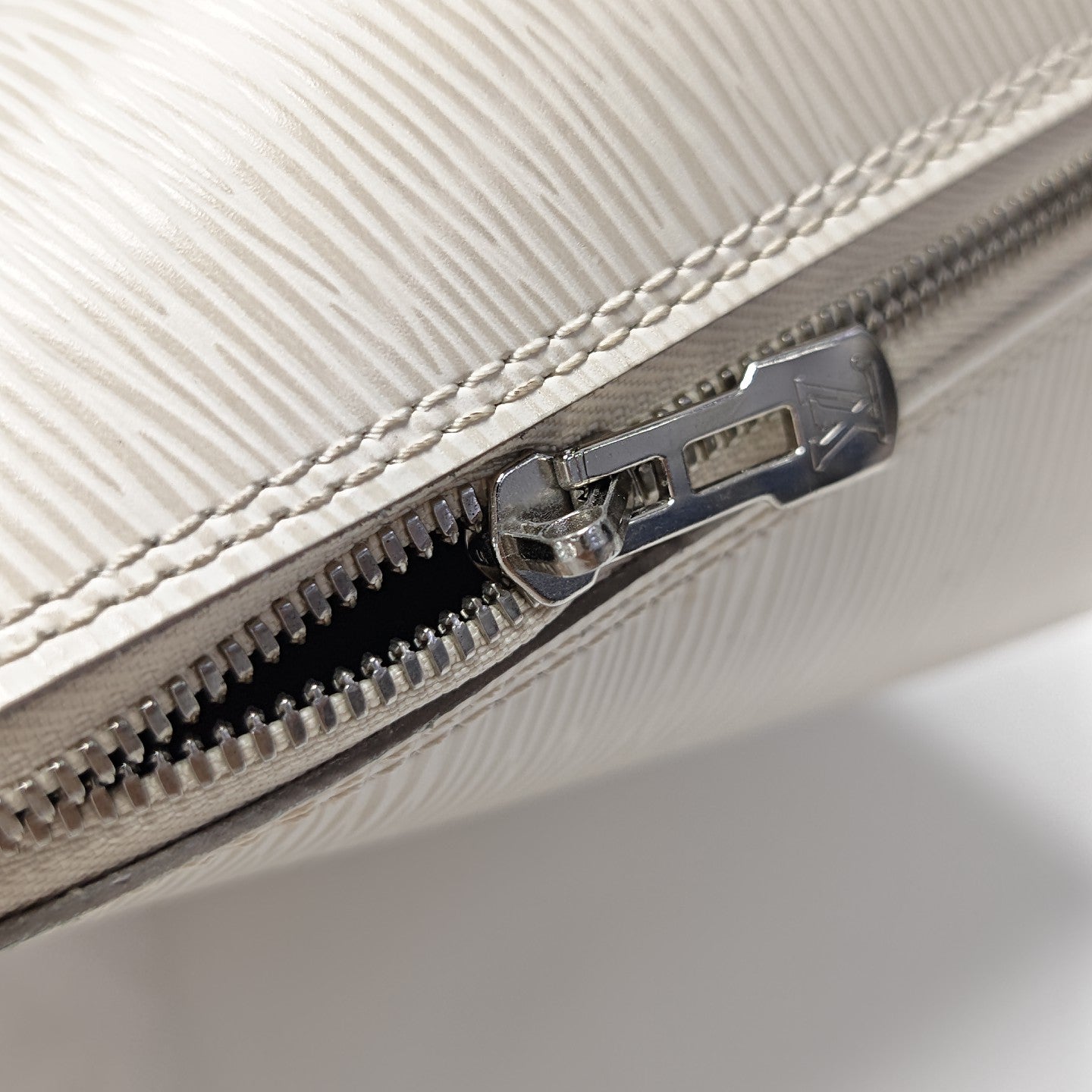 ALMA GM Epi White