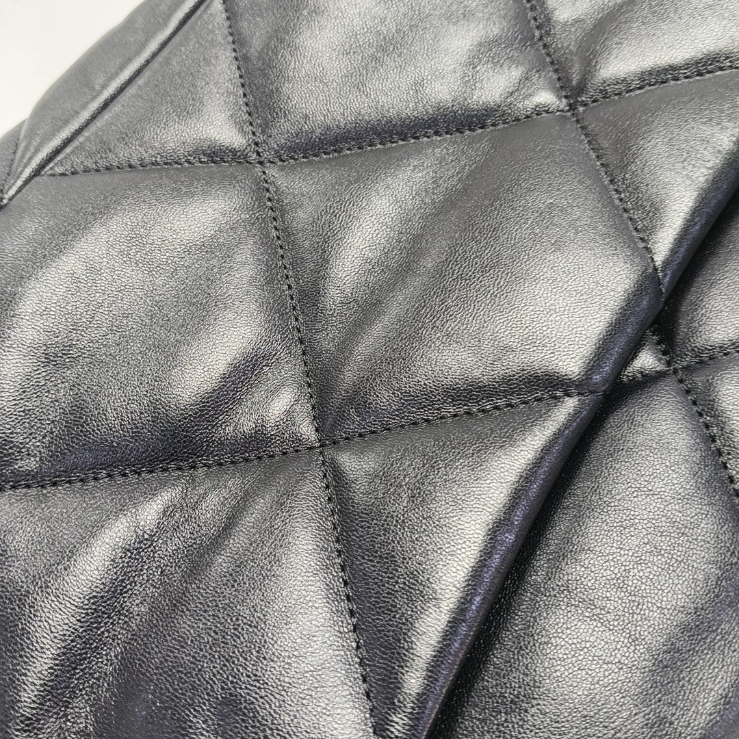 CHANEL 19 Medium Quilted Lambskin Black