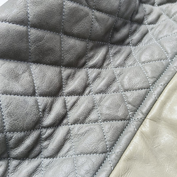 TOTE BAG Quilted Calfskin Gray