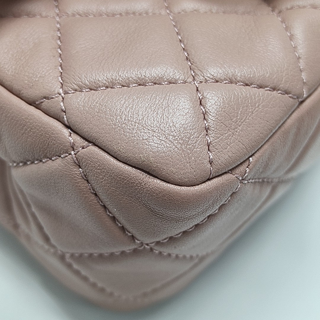 CLASSIC FLAP Mini Quilted Lambskin Pink