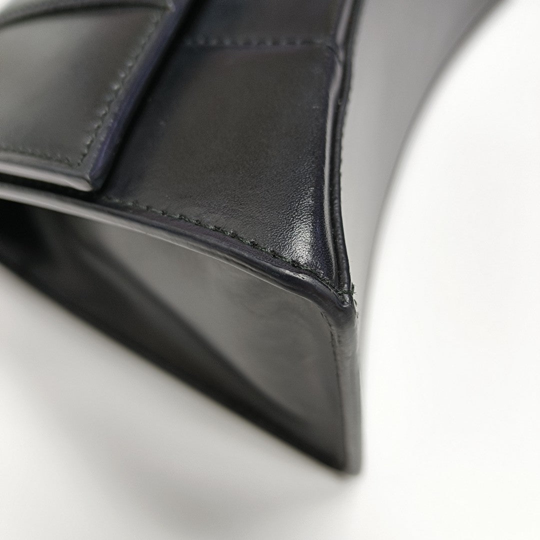 Hourglass S Calfskin Black