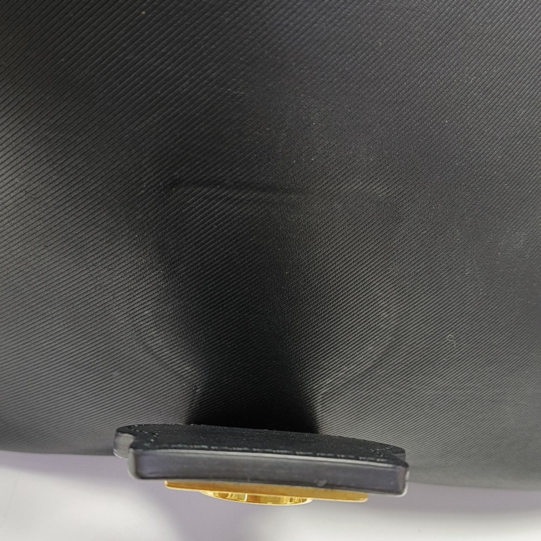 DK88 Medium Calfskin Black