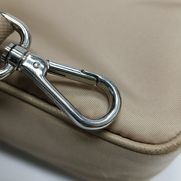 Authenticated pre-owned  Re-Edition2005 Nylon Beige - Shoulder Bag at Looply