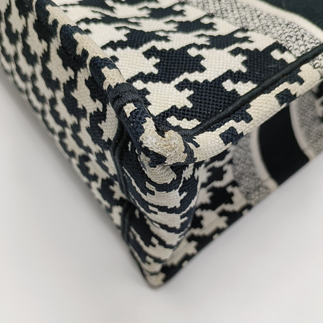 Bolso Tote Mediano de Tela Negro
