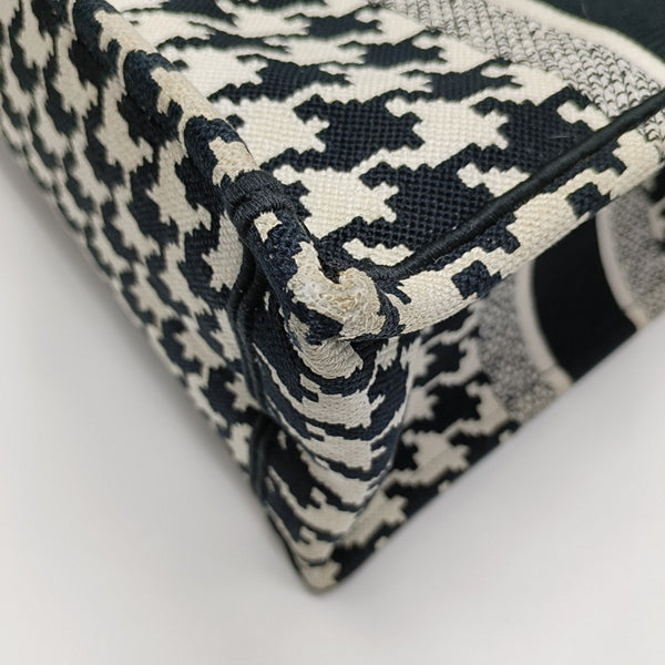 Bolso Tote Mediano de Tela Negro
