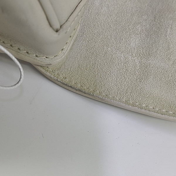 Bobby Medium Calfskin White