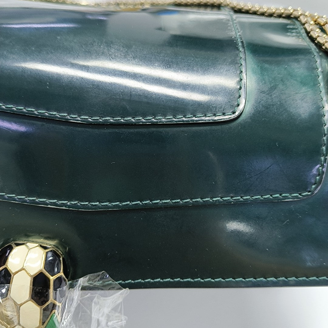 SERPENTI FOREVER Medium Quilted Patent Leather Green