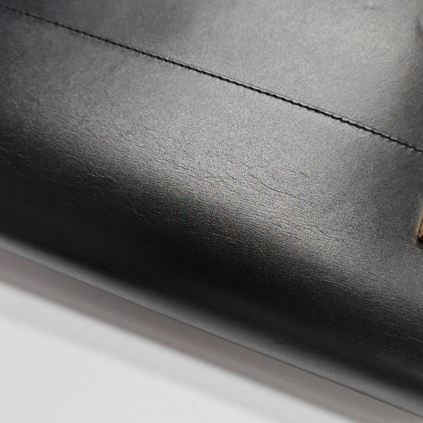 MANHATTAN Medium Calfskin Black