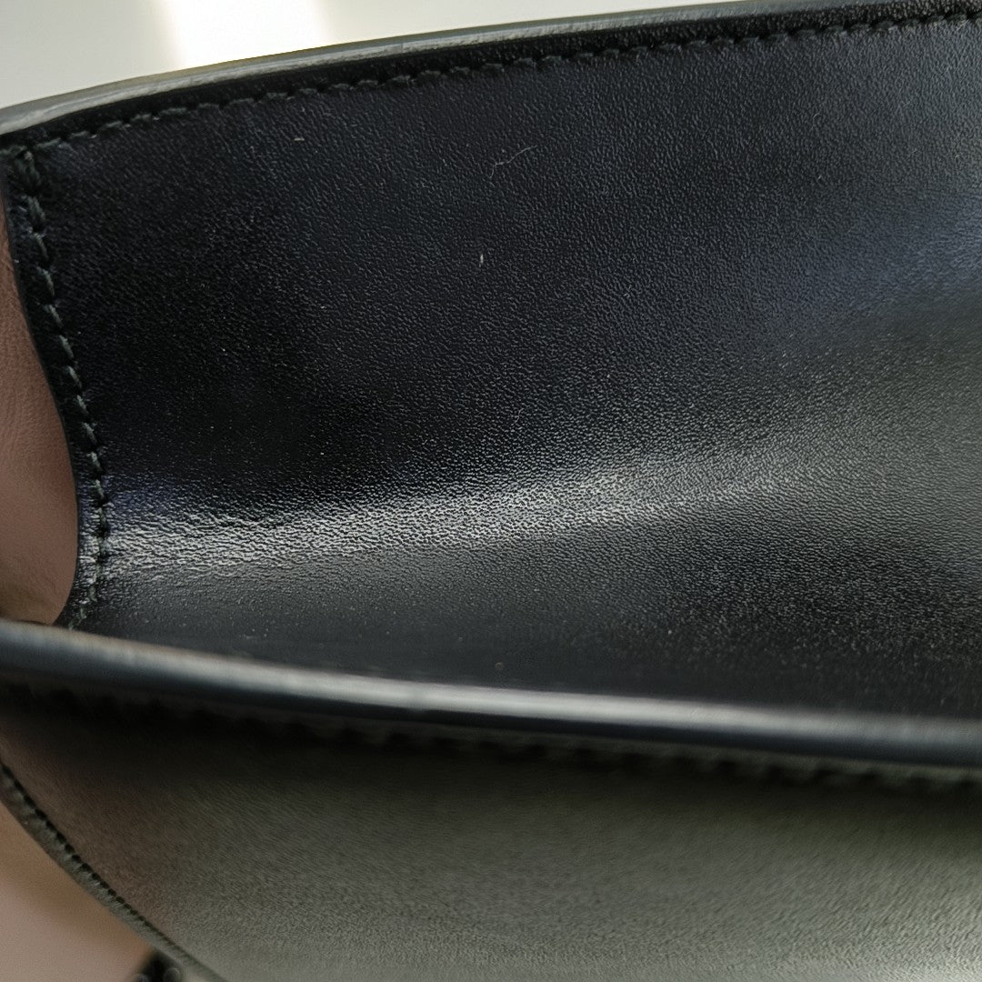 Vara Medium Calfskin Black