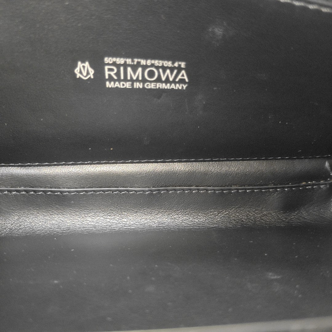 Special Material Shoulder Bag Black