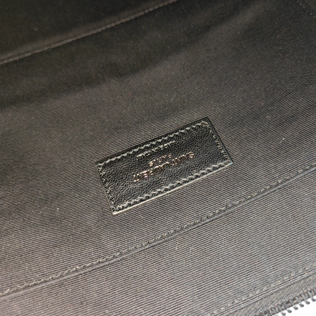 CASSANDRE Large Calfskin Black