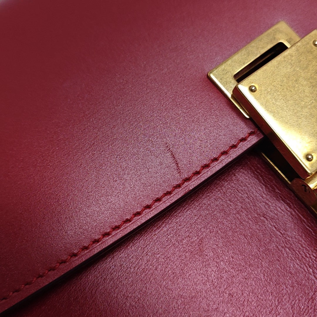 CLASSIC BOX Medium Calfskin Red