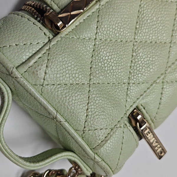 VANITY CASE Mini Quilted Grained Calfskin Green
