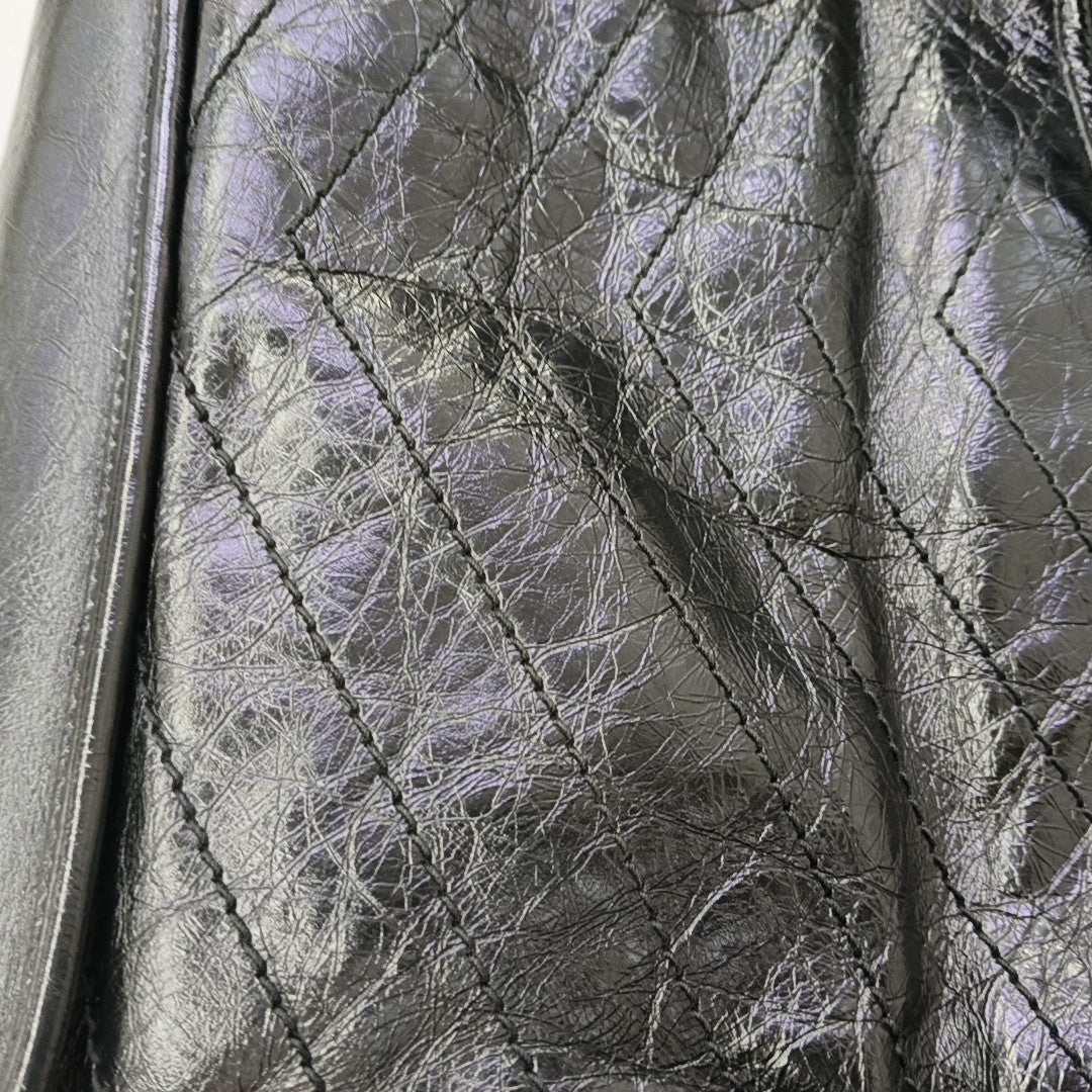 NIKI Large Chevron Calfskin Black