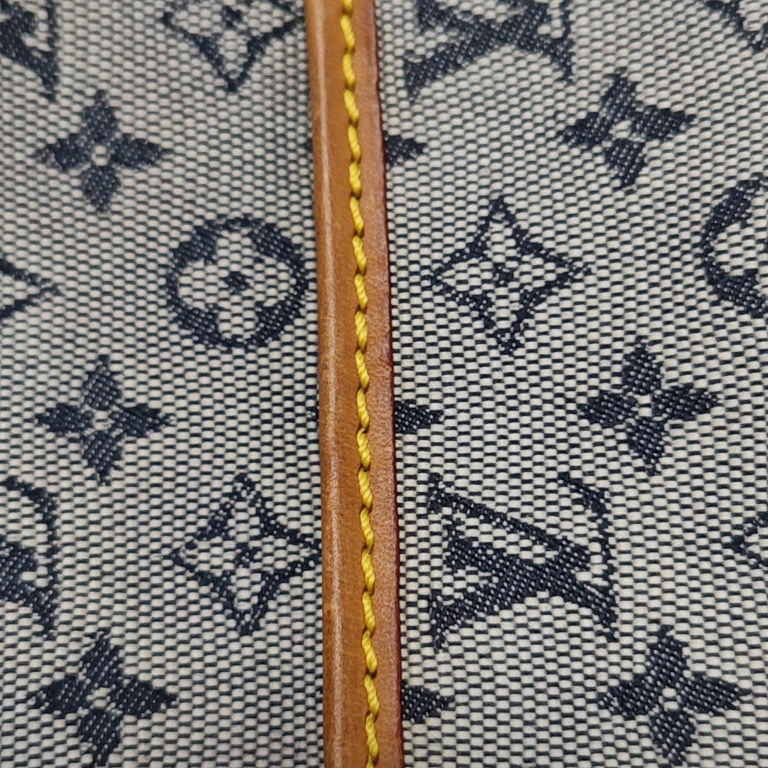 JEANNE Monogram Canvas Gray