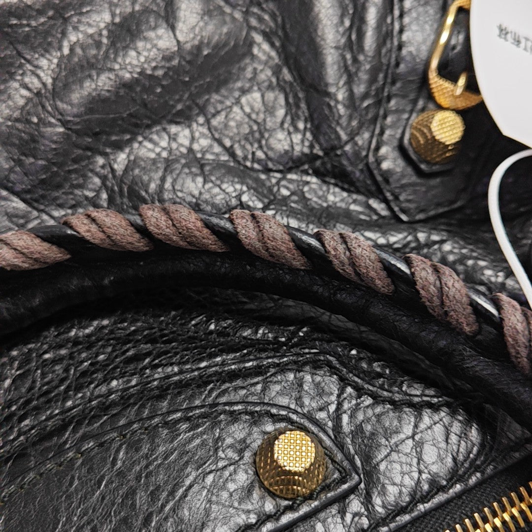 Classic City Small Lambskin Black