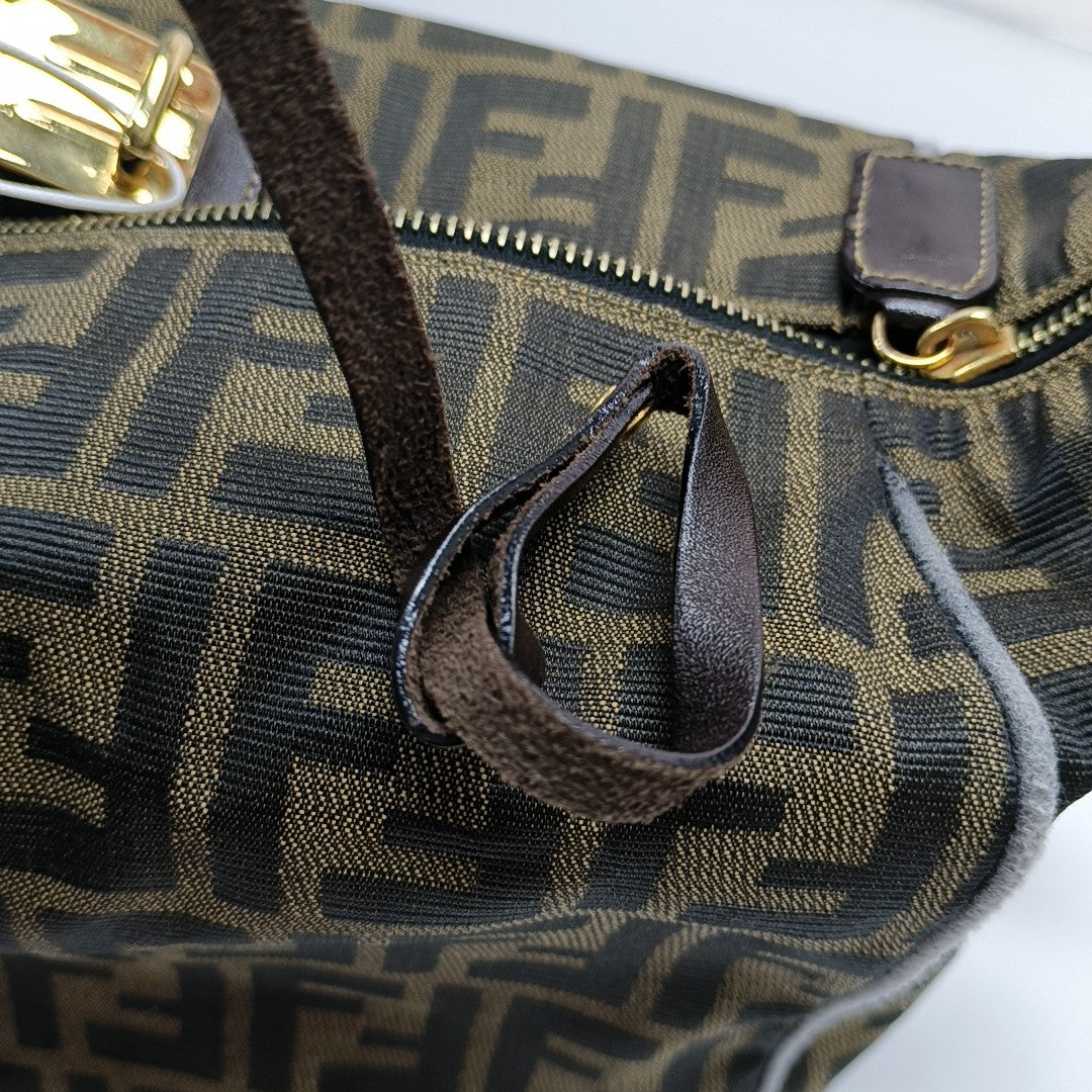Canvas Brown