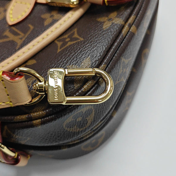 SAUMUR BB Monogram Coated Canvas Brown