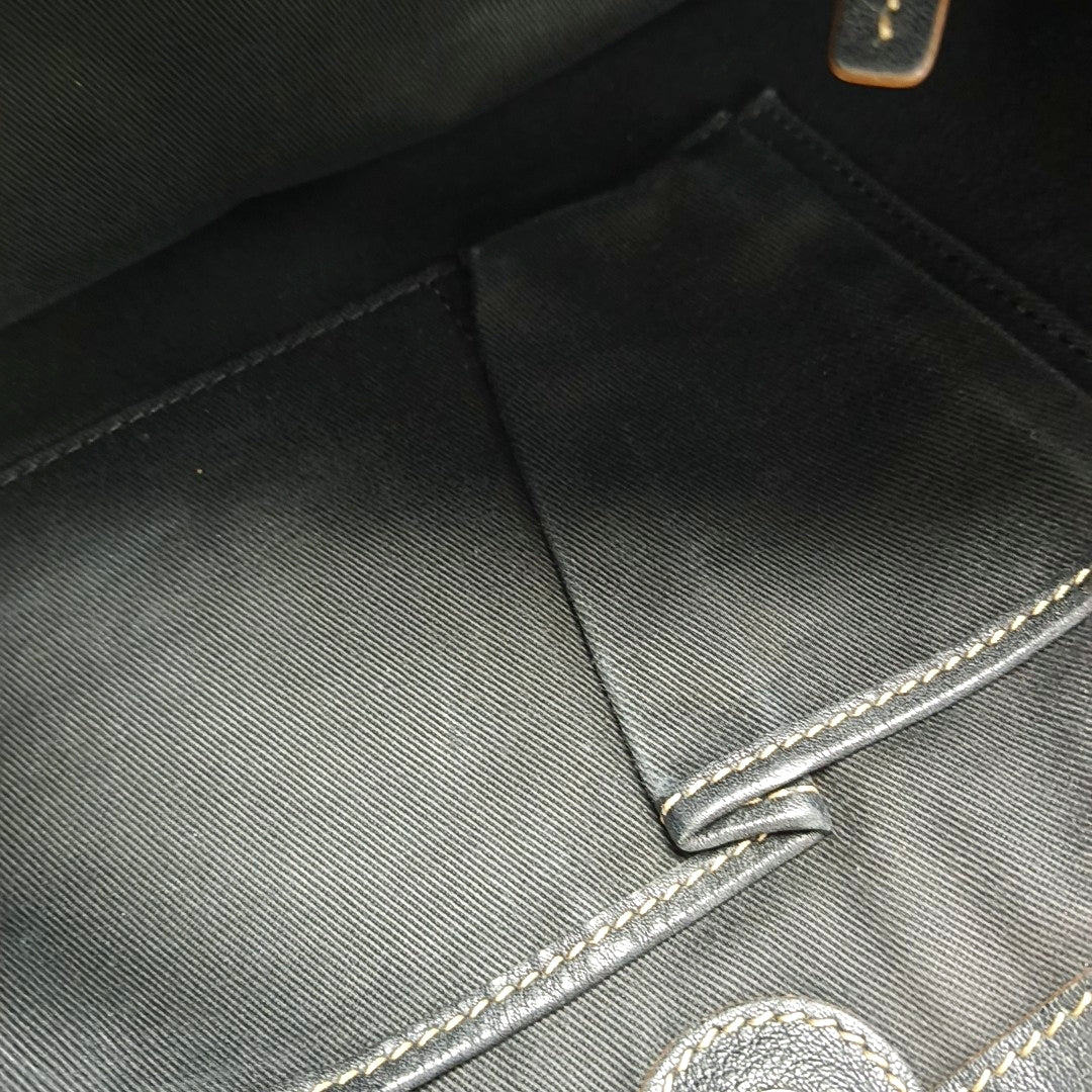 Canvas Black