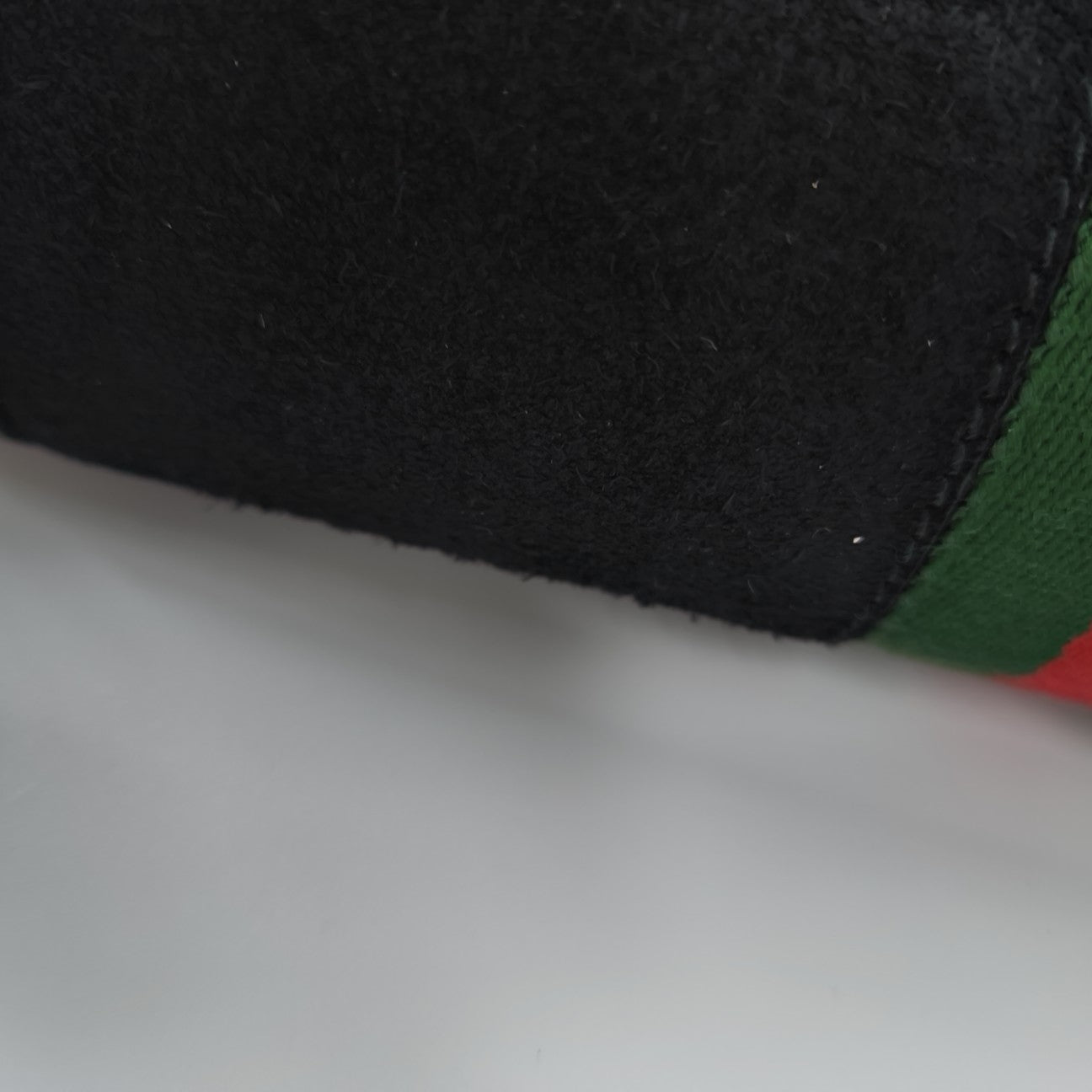 Ophidia Small Suede Black