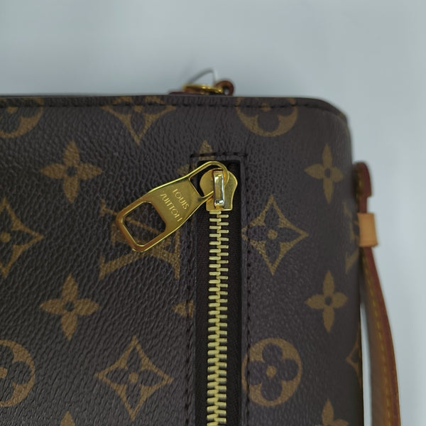 MÉTIS MM Monogram Coated Canvas Brown