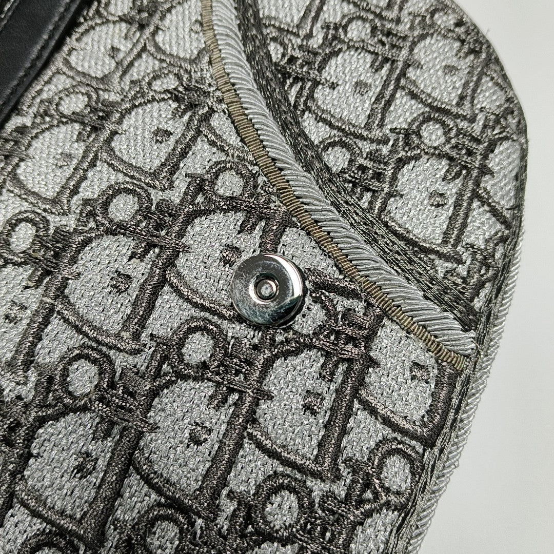 Saddle Medium Oblique Fabric Gray