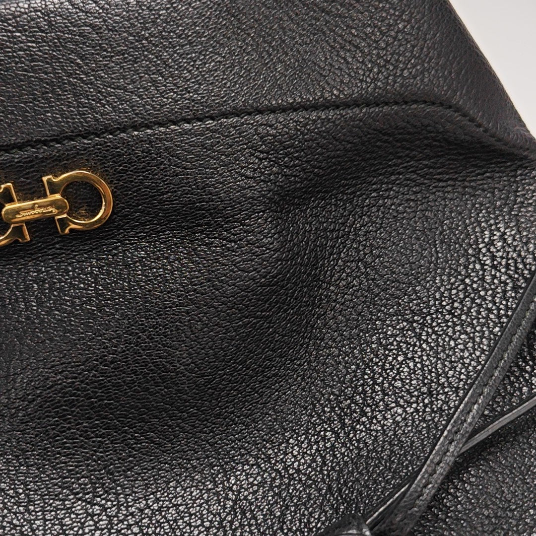 City Calfskin Black