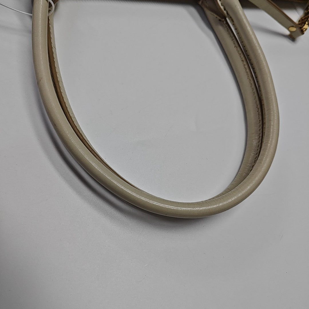 Salisbury Medium Calfskin Beige