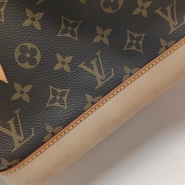NOÉ MM Monogram Coated Canvas Brown