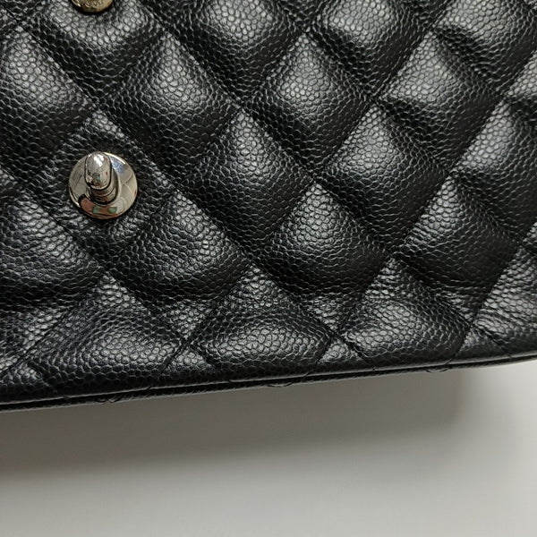 CLASSIC FLAP Jumbo Quilted Grained Calfskin Black