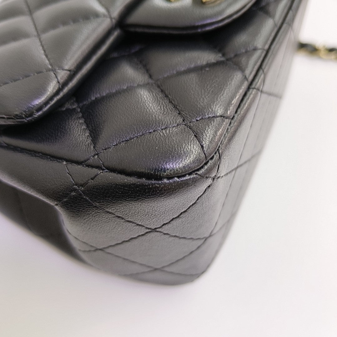 CLASSIC FLAP Mini Quilted Lambskin Black