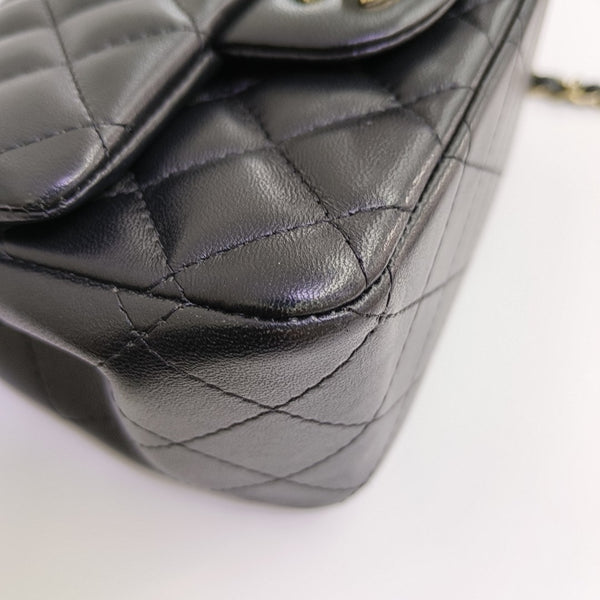 CLASSIC FLAP Mini Quilted Lambskin Black