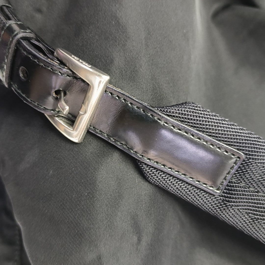 Vela Small Nylon Black