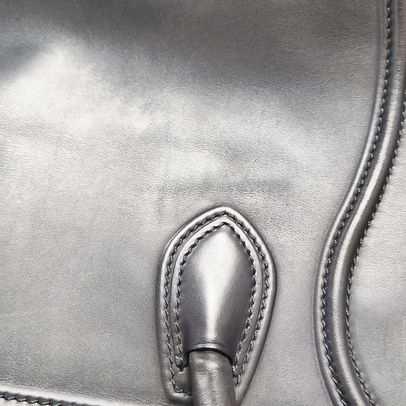 PHANTOM Medium Calfskin Black