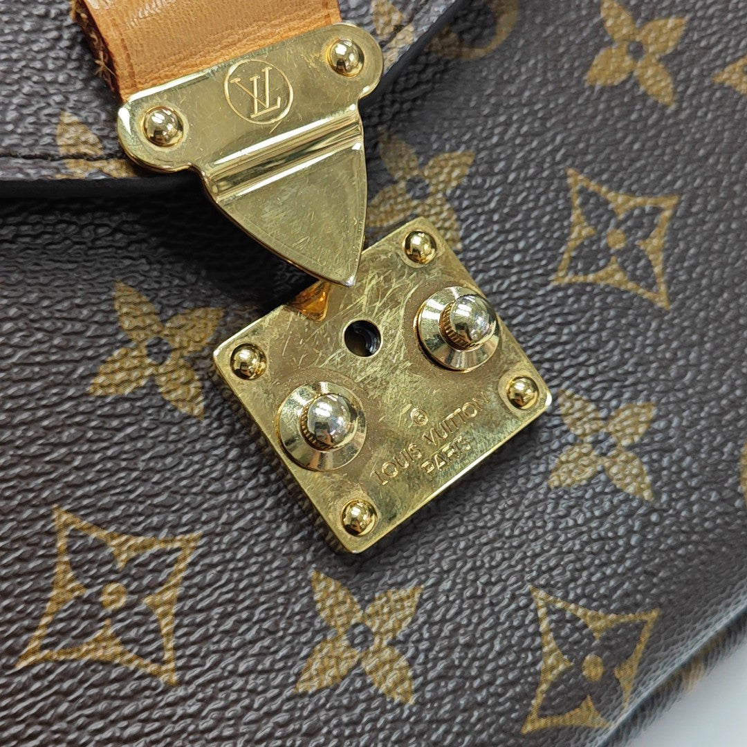 MÉTIS MM Monogram Coated Canvas Brown