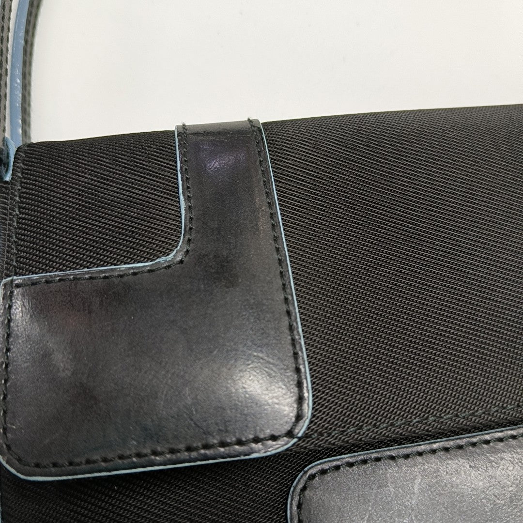 Canvas Black
