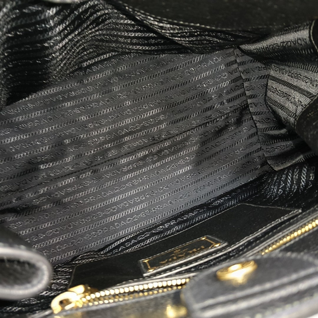 Calfskin Shoulder Bag Black