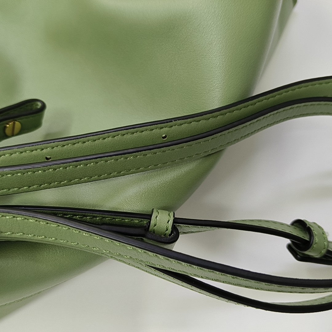 Flamenco Medium Calfskin Green