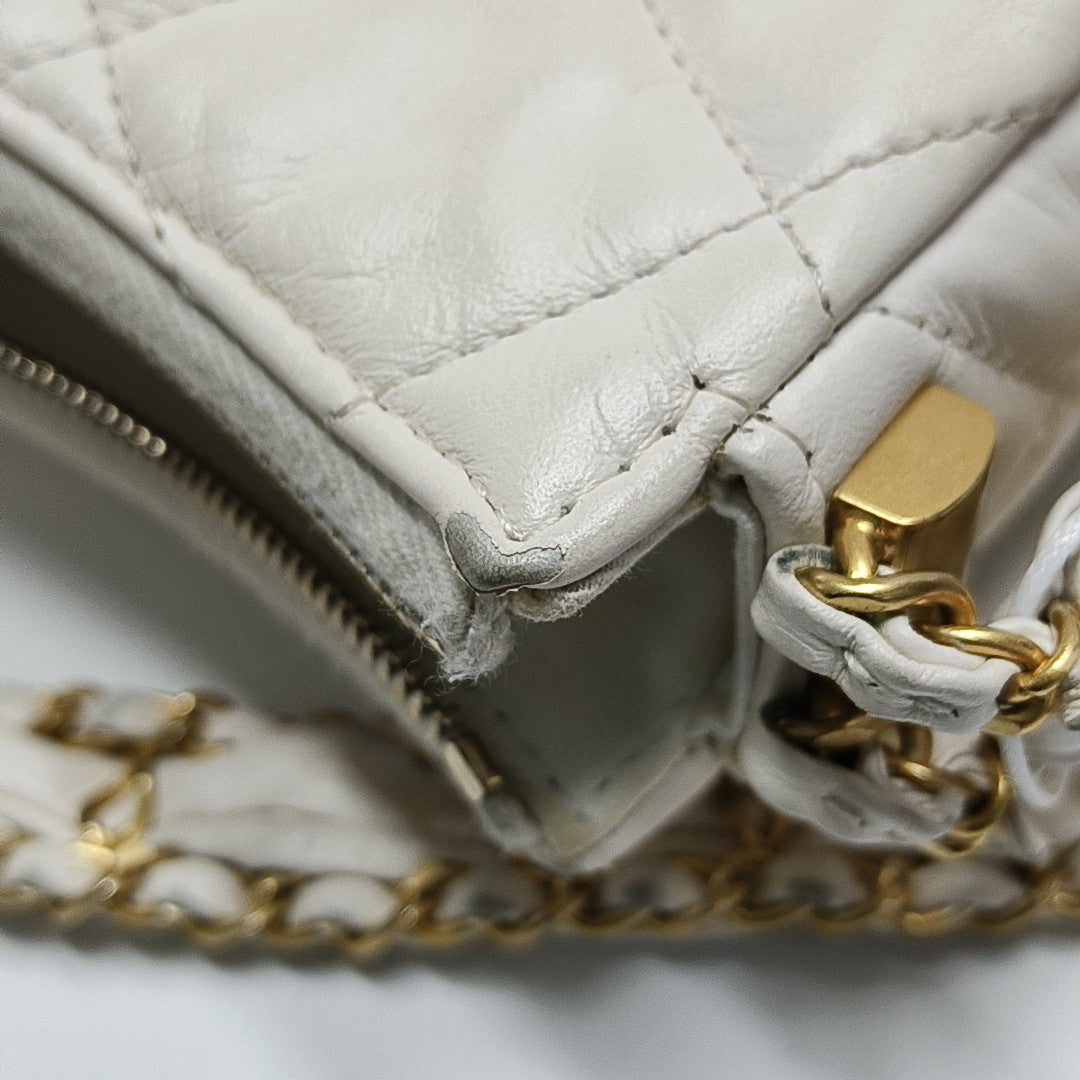 Chanel 19 Pequeño Piel de Becerro Acolchada Blanca