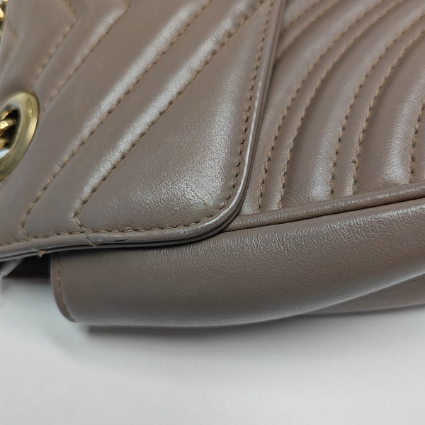 GG Marmont Medium Quilted Calfskin Beige