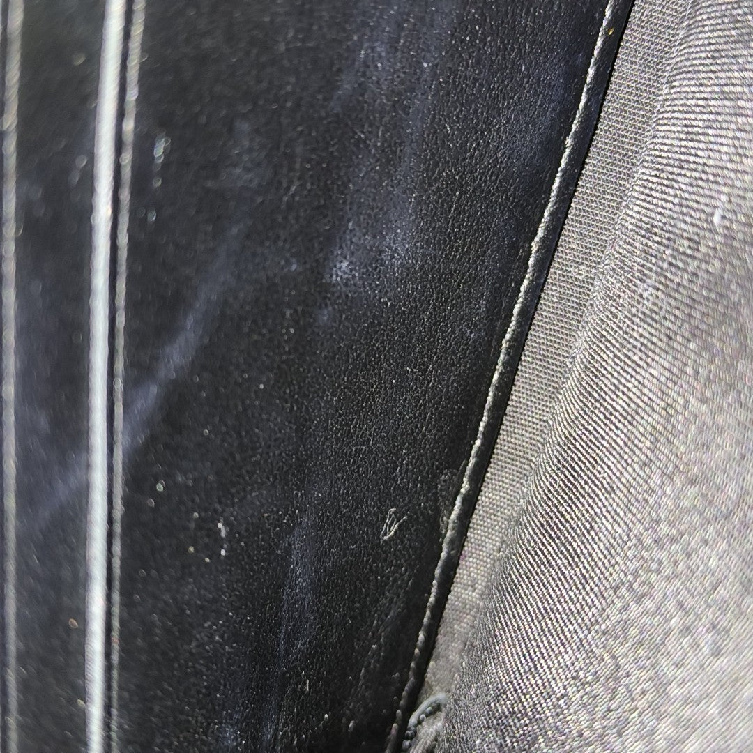 Cartera BOY CHANEL de piel de becerro granulada acolchada negra